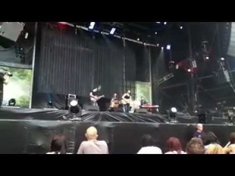 Greenshape - Pound after pound - Main square festival  2012