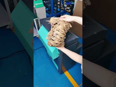 This double-layer cardboard cutting machine is amazing! The upper layer cuts into a mesh shape,