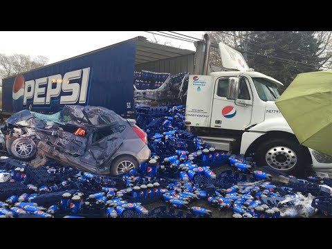 20 Dangerous idiots Truck, Car & Excavator Driving Skills - Heavy Equipment Operation Fails At Work