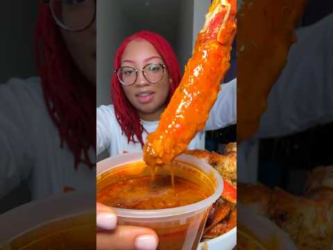 Huge King Crab in a creamy butter sauce #kingcrabmukbang #asmr #seafood #seafoodboil