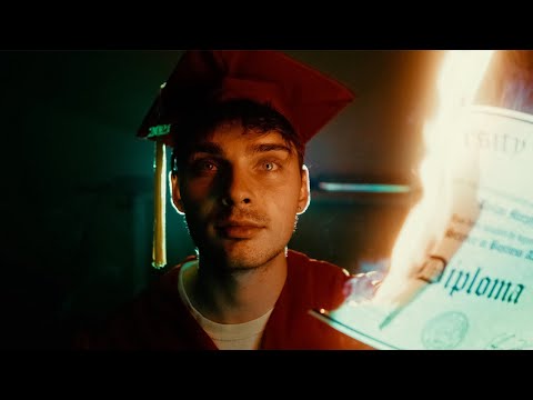 i chased my dreams for 907 days