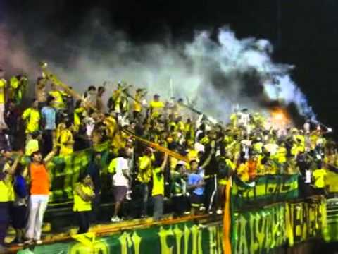 "Alta Tension Sur Mi cajon" Barra: Alta Tensión Sur &bull; Club: Atlético Huila