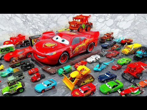 Unpacking the new BIG Lightning McQueen | Looking For Disney Pixar Cars : Tow Mater, Arvy, Ramon