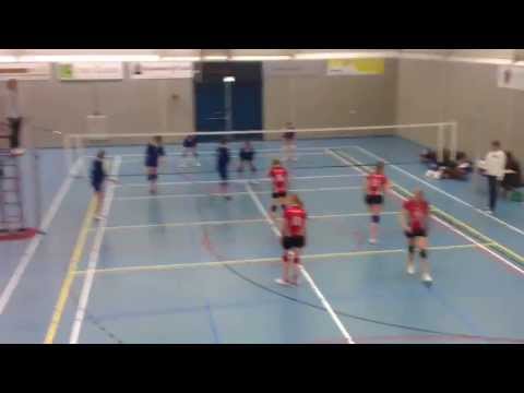 Volleybal Dames B'molen tegen Leevoc 2de set. 11-4-2013
