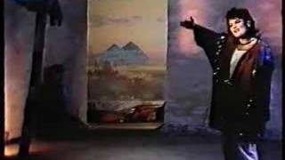 Dana Gillespie Move Your Body Close To Me