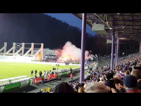 FC Erzgebirge Aue - Karlsruhe SC, pyro, 10-3-2017
