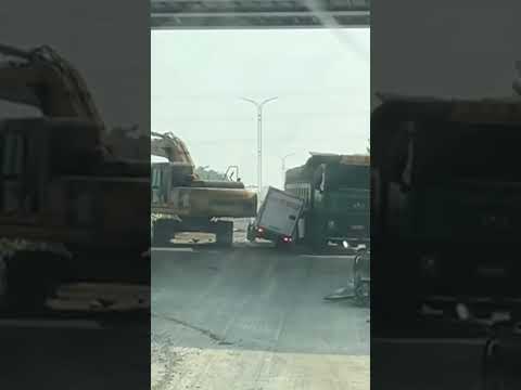 Unmanned express delivery vehicles are really powerful #shorts #car