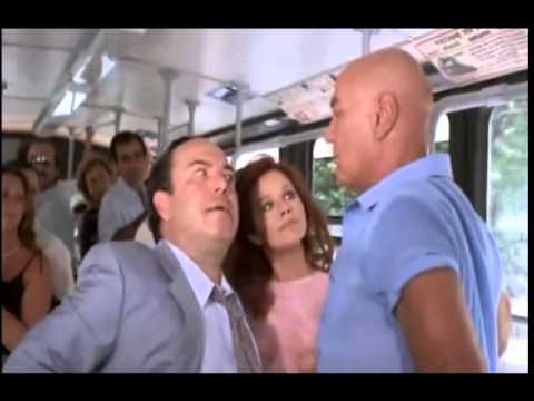 Vai avanti tu che mi viene da ridere    capocciata al pugno  avi