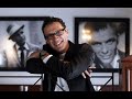 Peter Douglas zingt white christmas