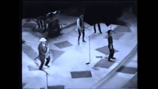 Bruce Springsteen - Tenth Avenue Freeze-Out (live in NJ 1993)