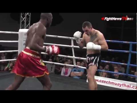 Vladimír Idranyi vs. Cheick Sidibé - Večer Bojovníků Thajského Boxu 4