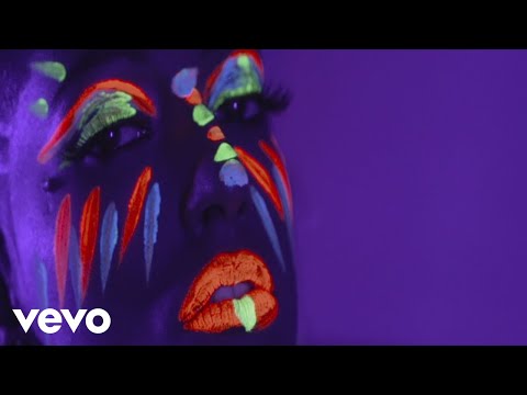 Aneesa Badshaw - Wine Up (Official Video) ft. Ebony Stone