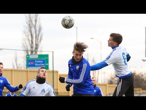 Gol Filipa Maziarza na 1-0 w sparingu Ruch - Gwarek Ornontowice (07.12.2019 r.)