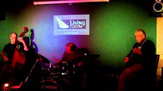 Neşet Ruacan Trio @ Living Room - 2 -