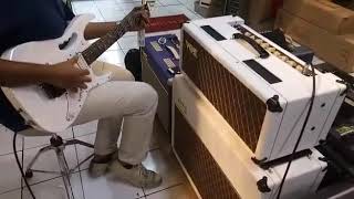 Video thumbnail for VOX AC15CH + V212C vs Ibanez JEMjr WH - Indo by disti ardian channel