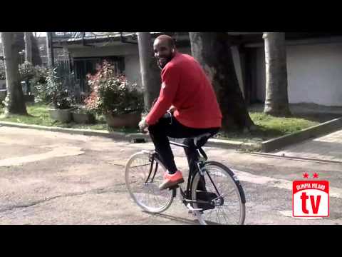 All-Access Olimpia: Sam Sam on the bike