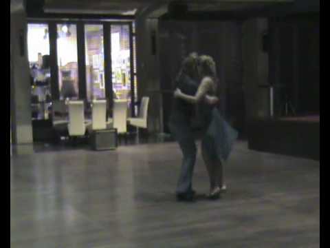 Tango Rawson by Juan D'Arienzo dance Maja Krasevac & Ned Sabi