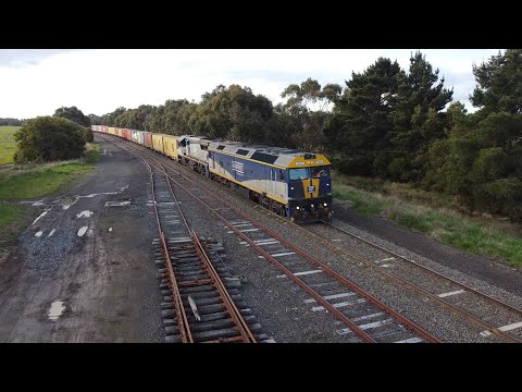Drone Shot Of 9172 QUBE Ultima Hay Train At Meredith With G515 & VL353 (16/10/22)