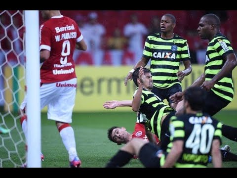 28/09/2014 - Internacional 4x2 Coritiba - Campeonato Brasileiro 2014