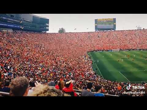 What a crowd 😵🤐 it's make mexican WAVE 🔥