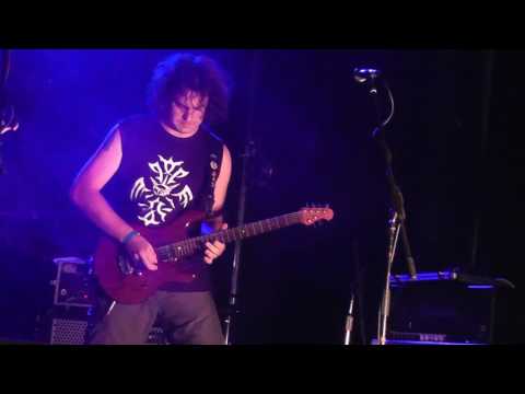 Doktor Triceratops - DOKTOR TRICERATOPS - V síti (live Merano fest)