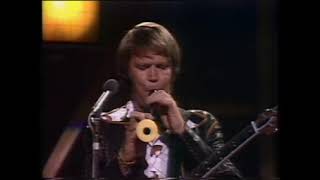 Glen Campbell Live in London 1975   Bonaparte's Retreat -  JORGITO ROCKABILLY
