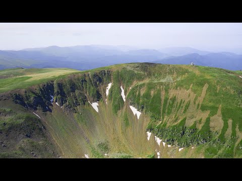 Szárkő-csúcs   -   Vârful Țarcu  2190 m