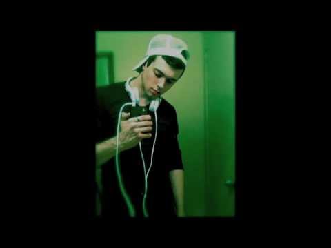 Goes away-Malyfe ft Kayp