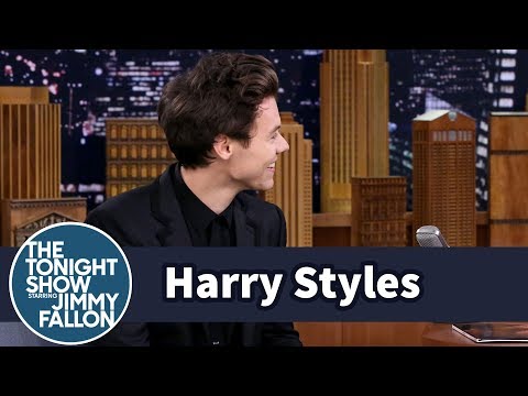 ハリー・スタイルズ、ダンカークを見てエモーショナルになる (Harry Styles Gets Emotional Watching Dunkirk)