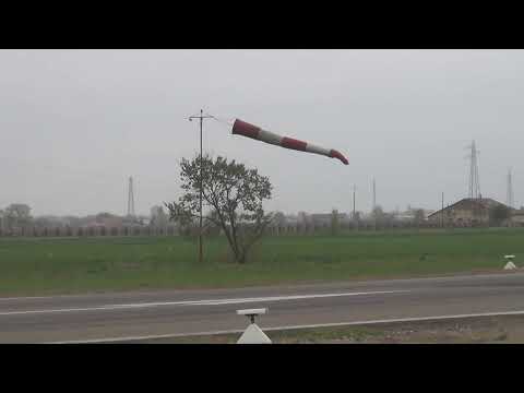 Taking off from Carpi with 17kts crosswind