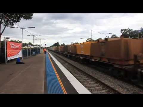 Pacific National NR85+AN7+NR63 passing Maitland on 7MB4