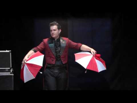 Voir la vidéo Téléchargement - Produção de Sombrinhas - Robson Bianconi