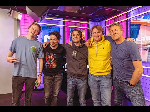 Turfy Gang doet "Wat Er Nu Gebeurt" live in de studio bij SLAM!