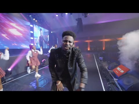 KENNYBLAQ X SEYI VIBES X SHALLIPOPI = SEYISHALLI 😂