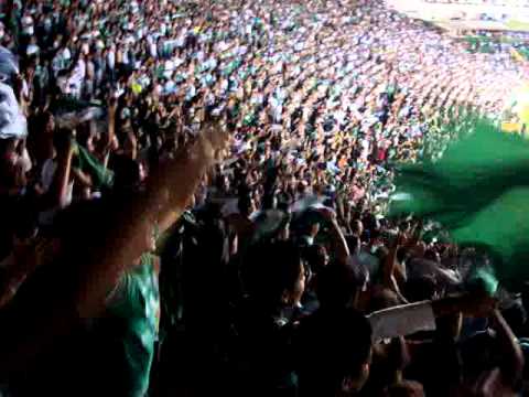 "EL QUE NO SALTE ES FRESERO MARICON *L*D*A*" Barra: Los Lokos de Arriba &bull; Club: León