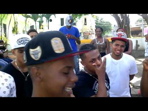 el acentoh vs Melvin la cura