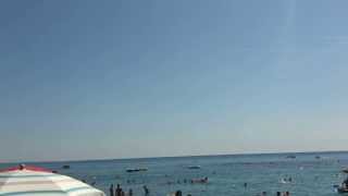 preview picture of video 'spiaggia pietra ligure agosto'