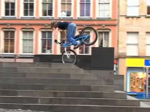 Danny MacAskill con GoPRO en la ciudad de Edimburgo