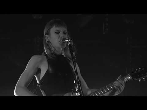 TRIXIE WHITLEY - Salt // LIVE @ Radio 1 Sessies