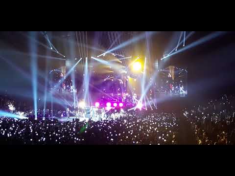 BTS  So what et Anpanman a Paris