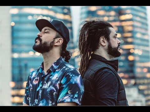 Um Só (part. Gabriel O Pensador) - Maneva
