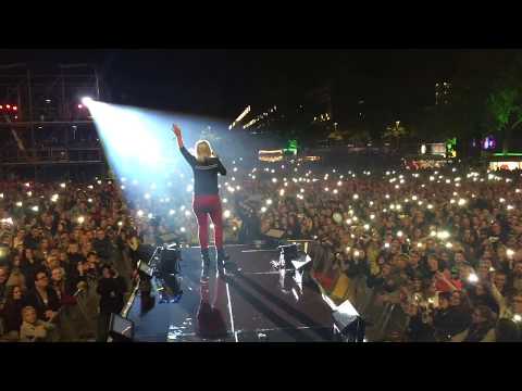 Kaya Laß - NORDLICHTER (live bei "Stars For Free" in Hannover)