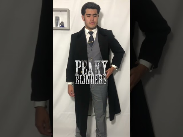 Vídeo relacionado con Funidelia Disfraz Peaky Blinders - Tommy Shelby para hombre Oficial - Incluye pantalón, chaleco, abrigo, corbata y gorra, Talla M - Traje para hombre para fiestas, Carnaval y Halloween