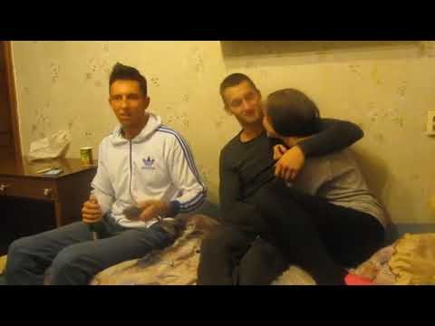 Valentinui Artėjant. Kur du ten trečias nereikalingas