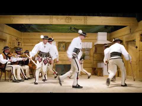 Taniec zbójnicki (przysiady z ciupagami)– Zespół Regionalny Zbójnicek z Zębu | Karpackie Osobliwości