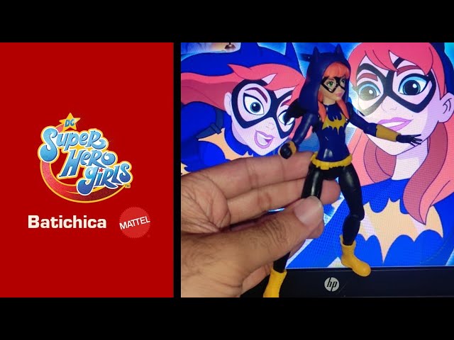 Vídeo relacionado con Justice League Figura Básica Batgirl, 15 cm (Mattel FVM90) , color/modelo surtido