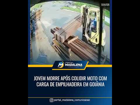 🚨 Jovem morre após colidir moto com carga de empilhadeira em Goiânia