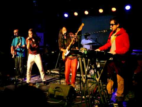 Ariel Pink's Haunted Graffiti @ Plano B