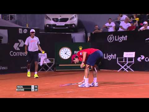 Cuevas Clears Bug After Ballboy's Epic Fail At Rio Open