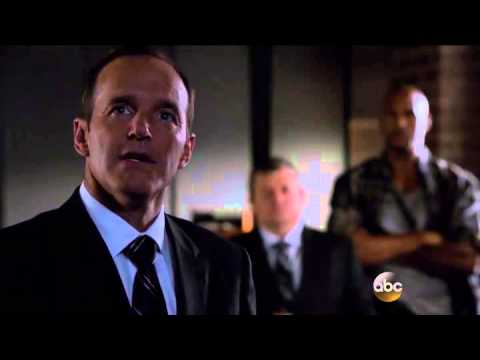 Agents of SHIELD 2x01 Coulson's speech/Simmons is not there